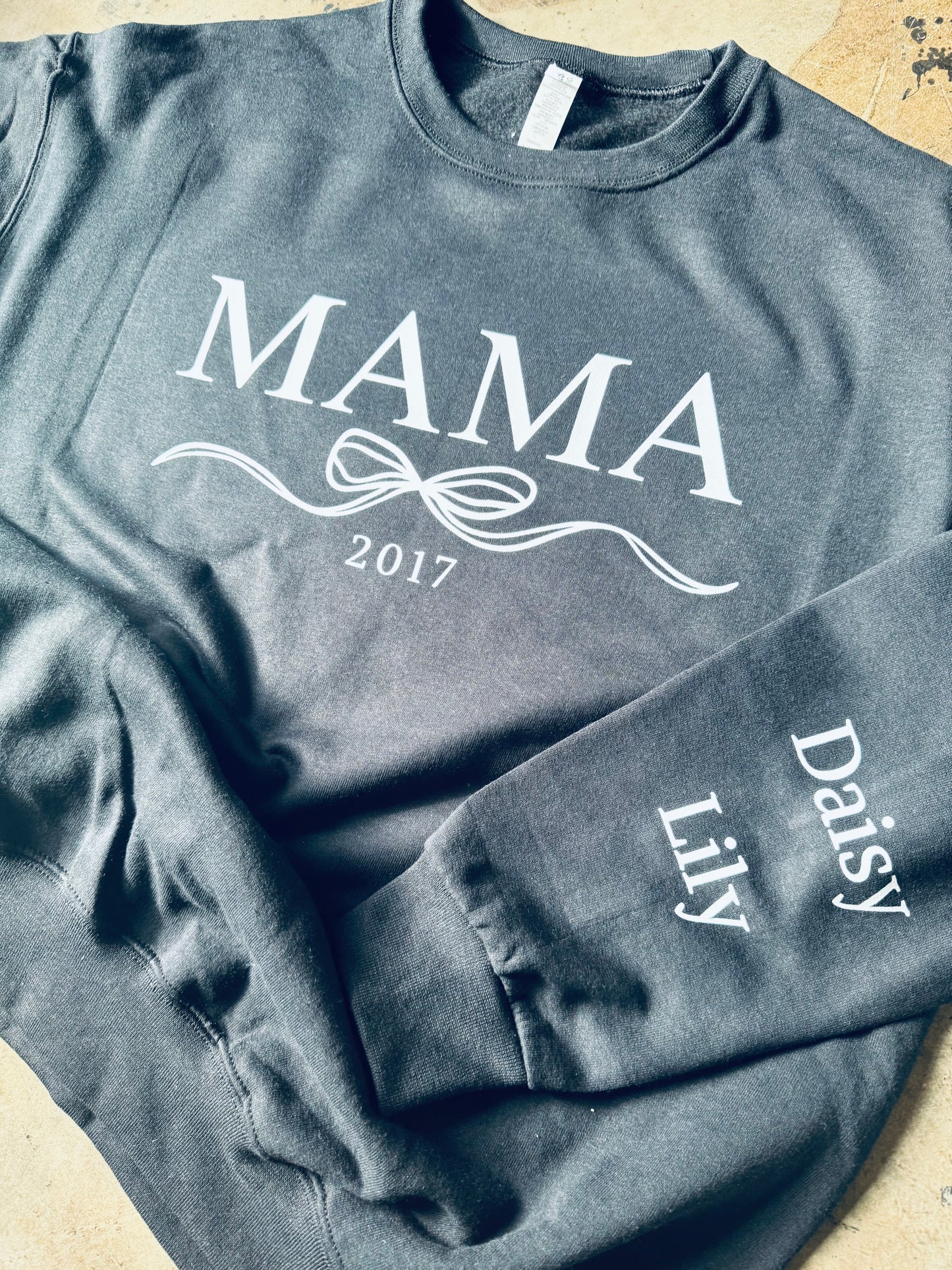 Personalized Mama bow graphic design